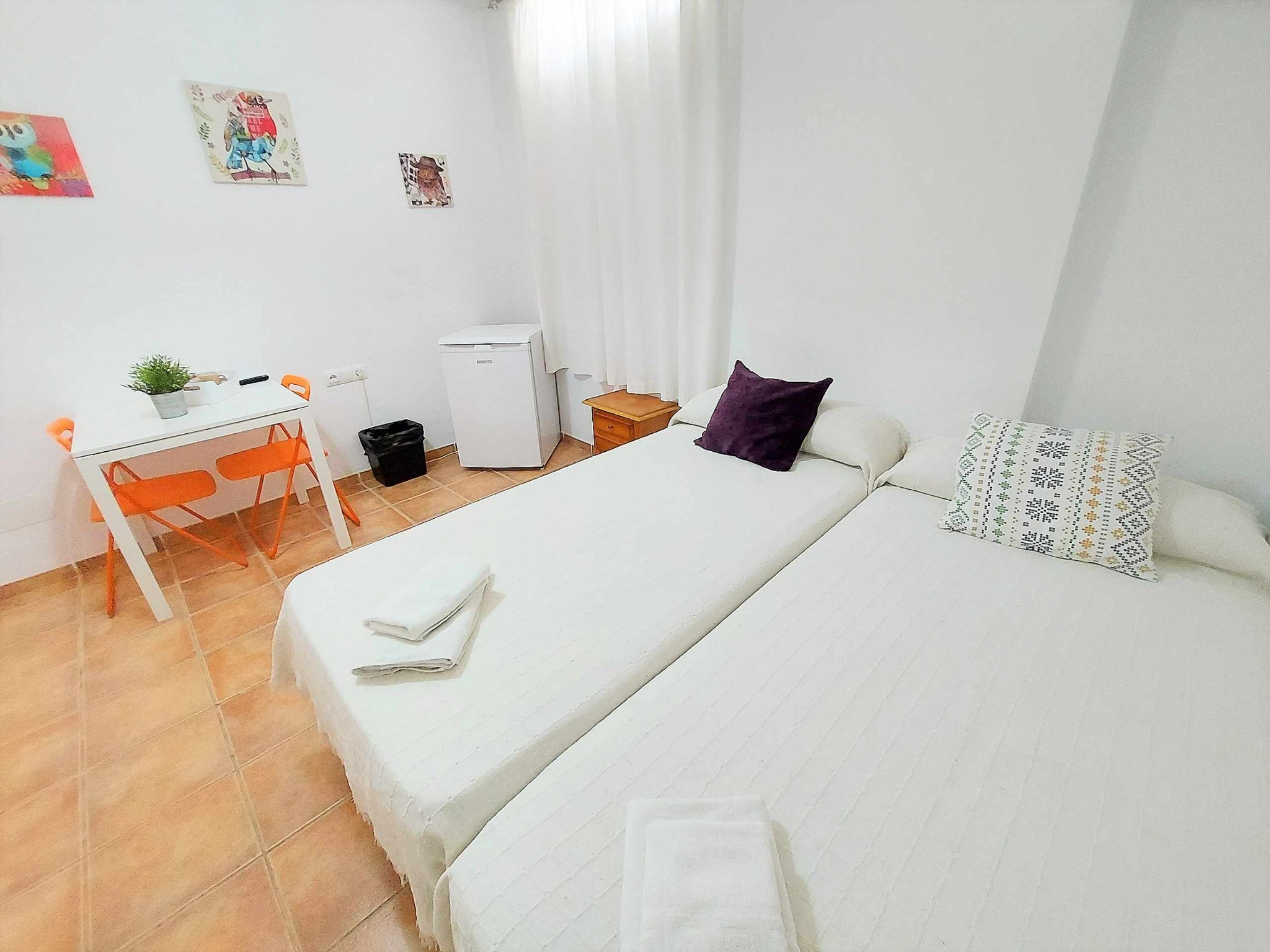 Centusur Nerja B1 - Budget private room with bathroom in Nerja center